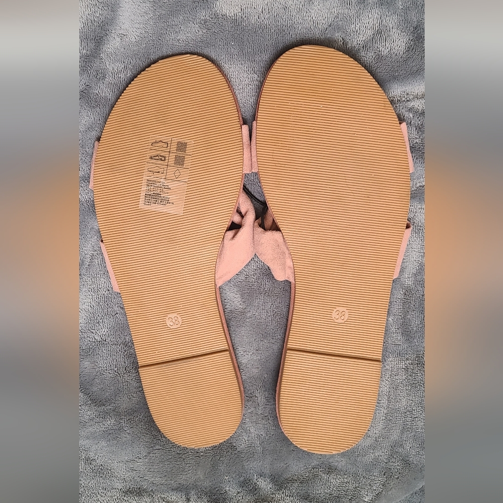 H&M Sandals - Picture 2 of 4